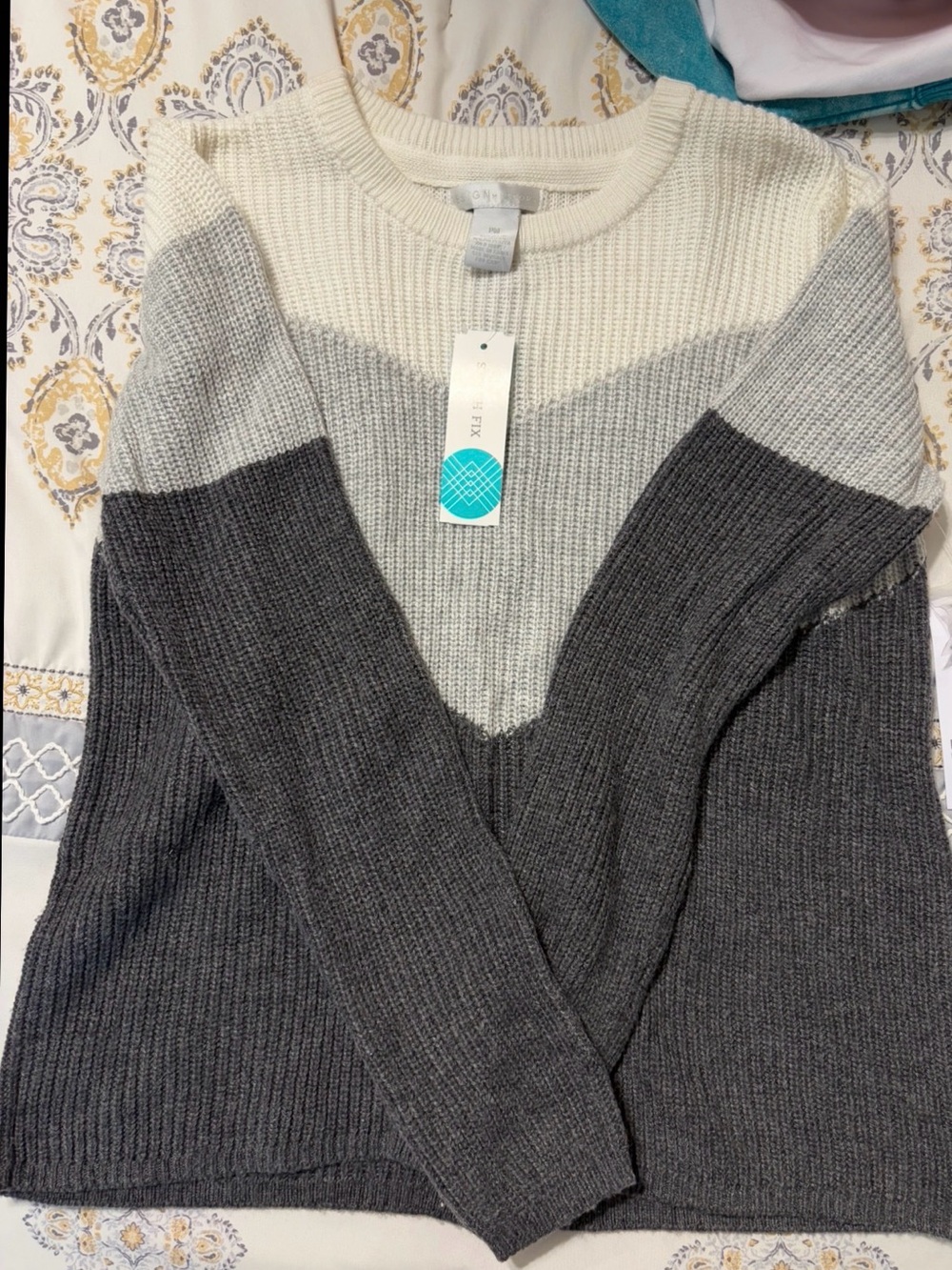 Colorblock Ribbed Crewneck Sweater - Cream & Gray